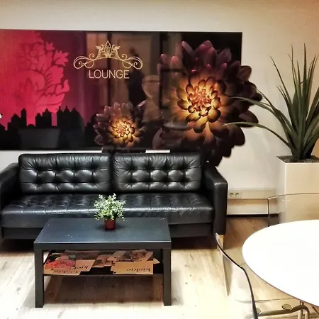 Rembrandt Square Otel