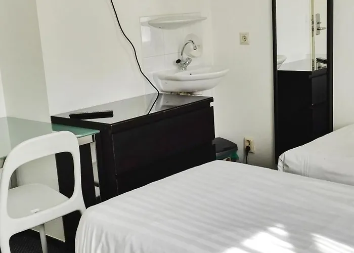 Rembrandt Square Hotel *