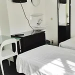 Rembrandt Square Hotel *